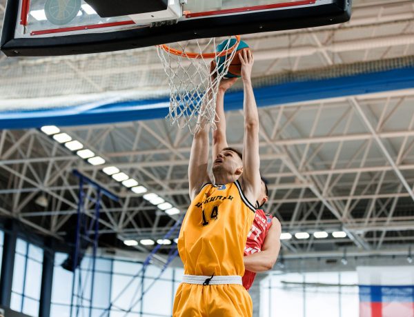 Топ-10 моментов апреля